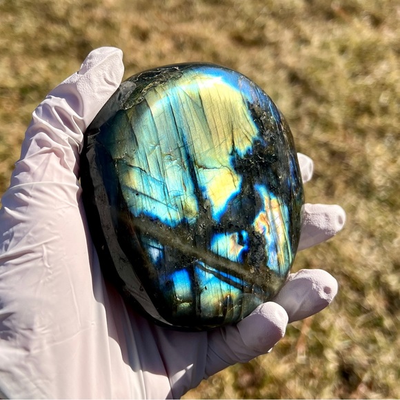 SOLD 3.9” Massive Flashy XXL Labradorite Palm Stone - Focal Meditation Stone - Picture 6 of 12